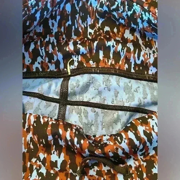 Lululemon Fast and Free High Rise Running Tight II 25” Size 4 - Picture 4 of 8